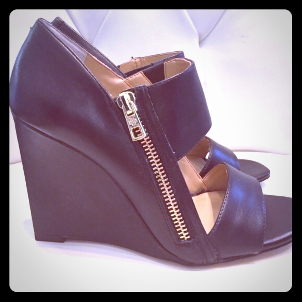 Ann Taylor Wedges